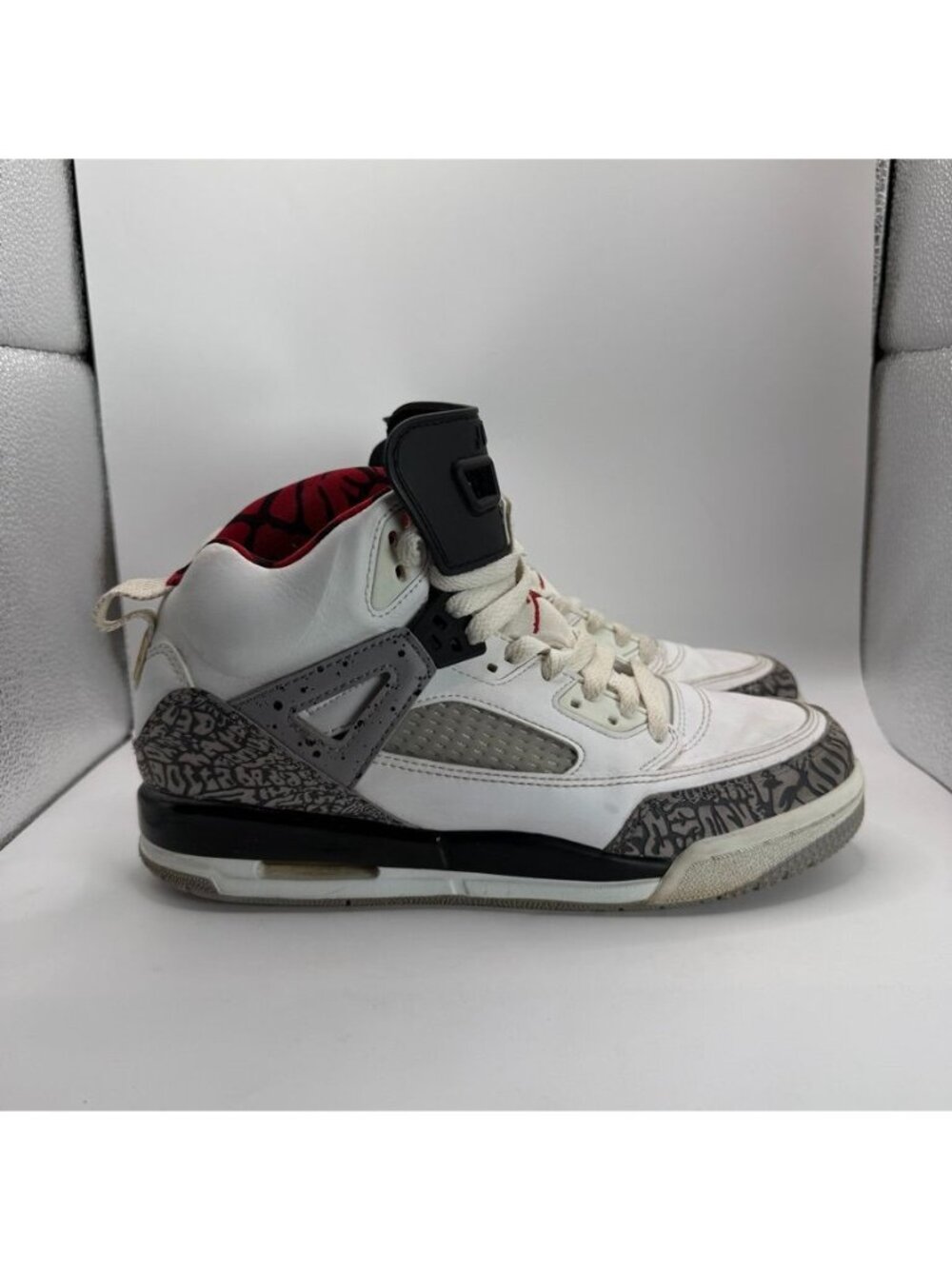 Air Jordan Spizike Sneakers White/Red Youth Size 6.5Y Basketball Shoes Elephant